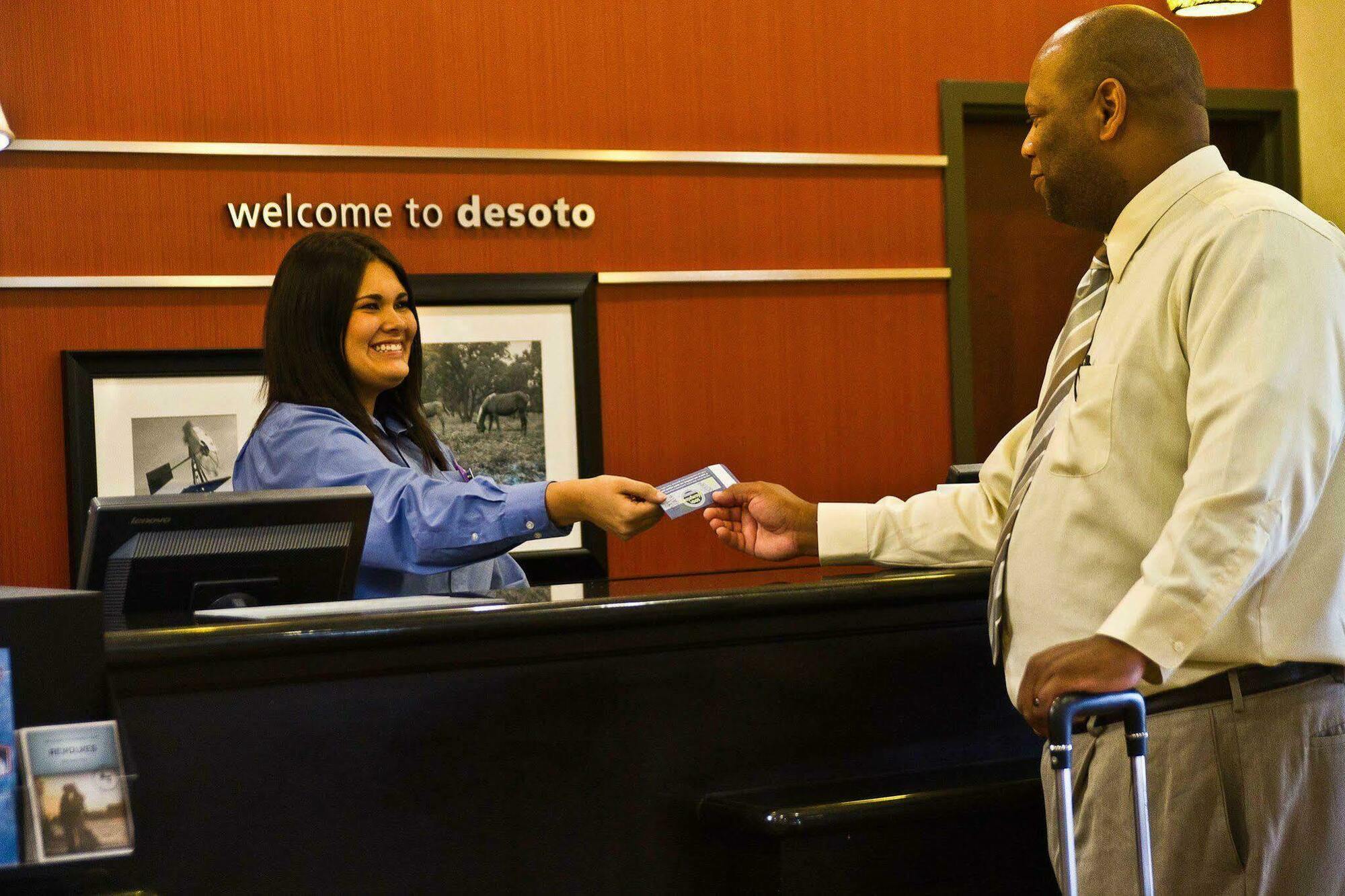 Hampton Inn & Suites Dallas-Desoto Interior photo